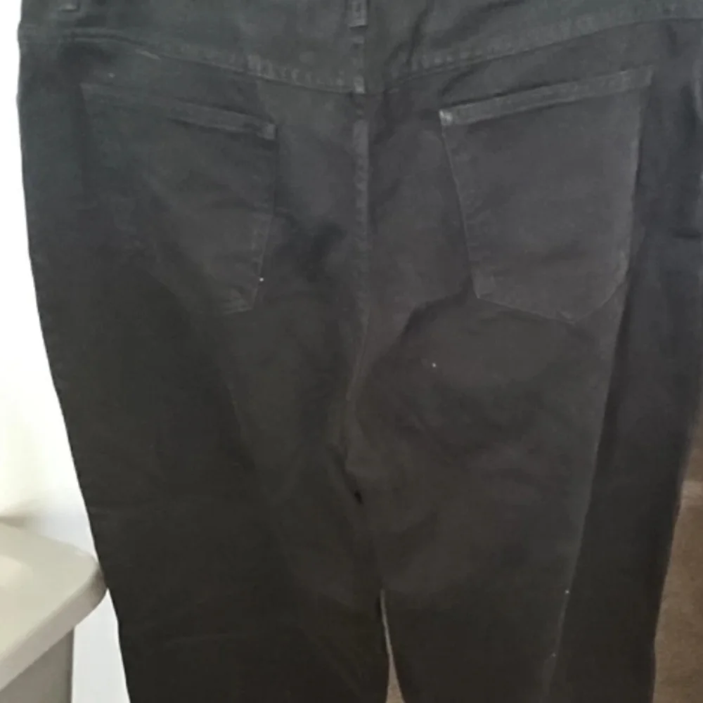 Vintage Bill Blass Easy Fit Capris Black Jeans     Classic Black Women's Jeans - Picture 6 of 6